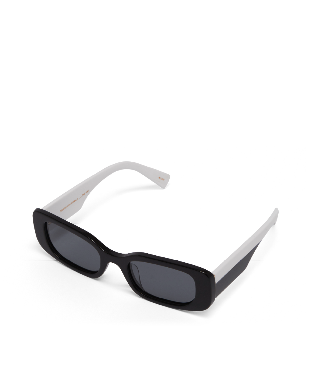 THE TASH - BLACK-WHITE-BLACK-SUNGLASSES-BANBE-BILLINI USA