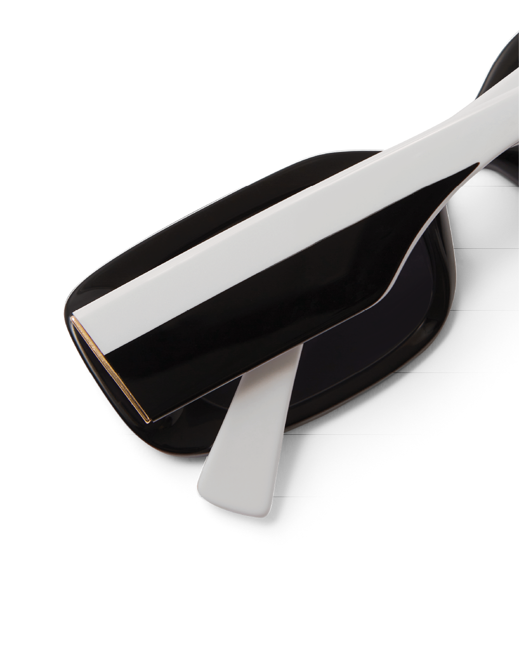 THE TASH - BLACK-WHITE-BLACK-SUNGLASSES-BANBE-BILLINI USA