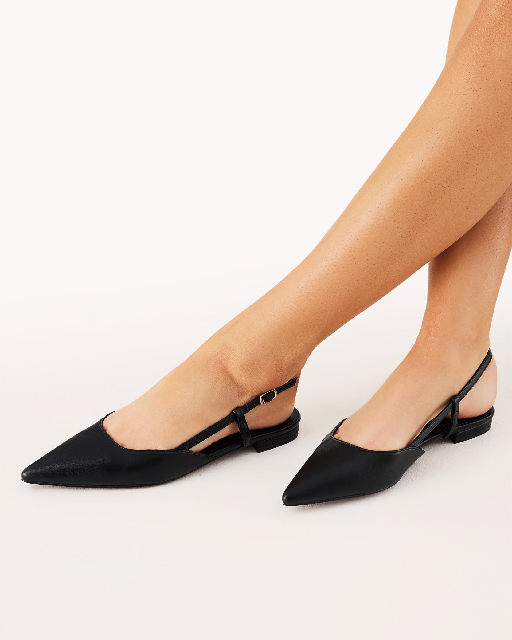 IVER - BLACK-Flats-Billini-BILLINI USA