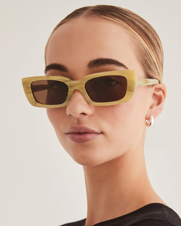 THE BUNDCHEN - BLONDE SWIRL-CHOCOLATE-SUNGLASSES-BANBE-O/S-BILLINI USA