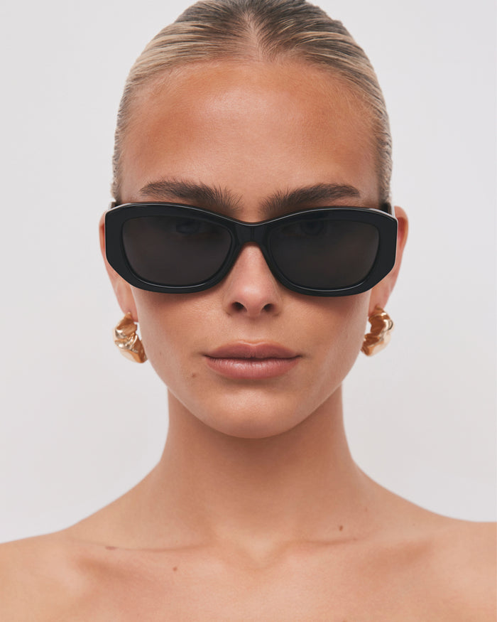 THE DIAZ - BLACK-BLACK-SUNGLASSES-BANBE-BILLINI USA