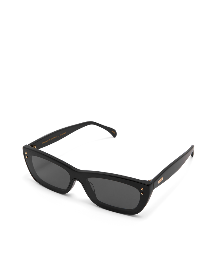 THE HALSEY - BLACK-BLACK-SUNGLASSES-BANBE-BILLINI USA