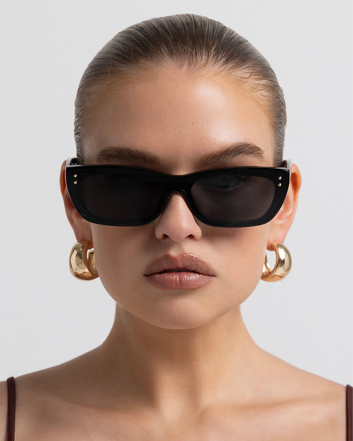 THE HALSEY - BLACK-BLACK-SUNGLASSES-BANBE-BILLINI USA
