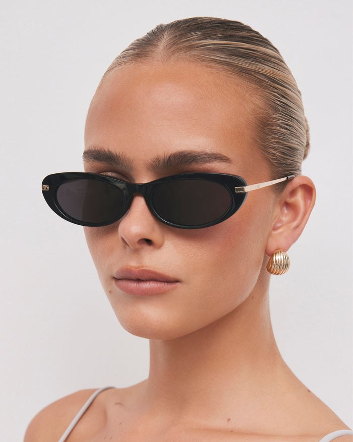 THE RAE - BLACK-BLACK-SUNGLASSES-BANBE-BILLINI USA