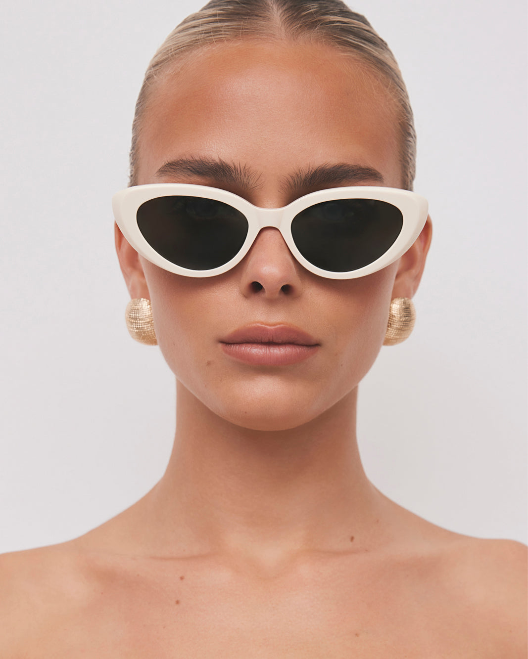 THE SWEENEY - IVORY-GREEN-SUNGLASSES-BANBE-BILLINI USA