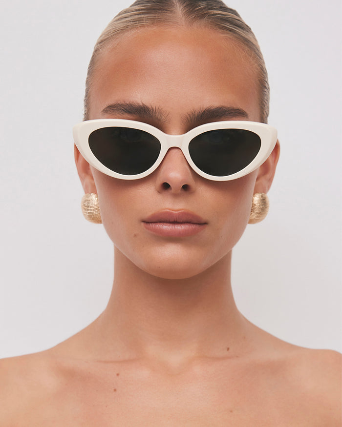 THE SWEENEY - IVORY-GREEN-SUNGLASSES-BANBE-BILLINI USA