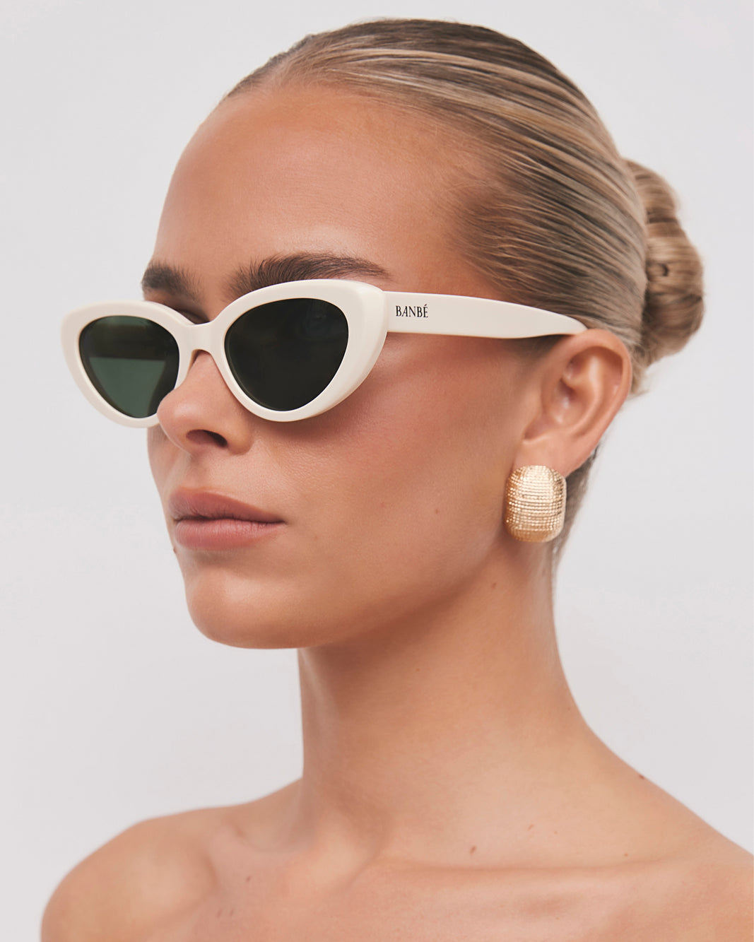THE SWEENEY - IVORY-GREEN-SUNGLASSES-BANBE-BILLINI USA