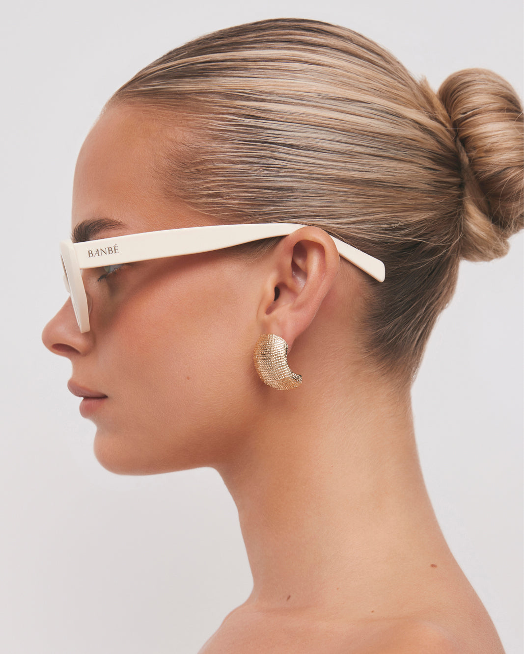 THE SWEENEY - IVORY-GREEN-SUNGLASSES-BANBE-BILLINI USA