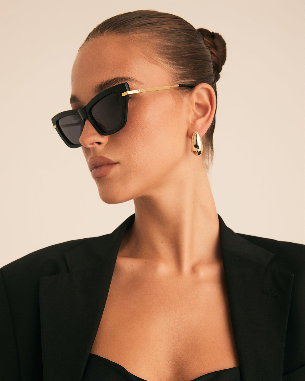 THE WHITNEY - BLACK-JET-SUNGLASSES-BANBE-O/S-BILLINI USA