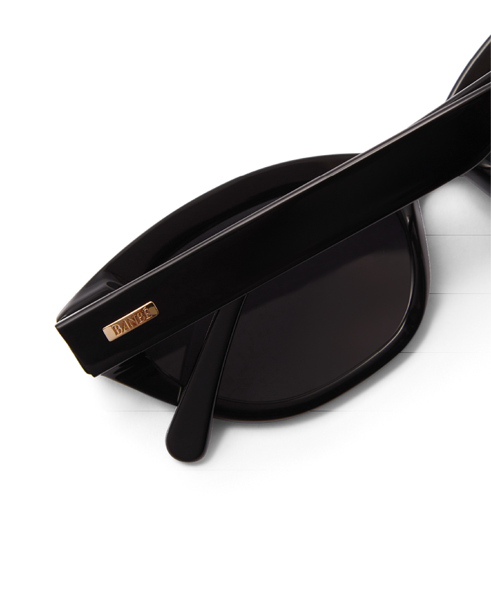 THE WINSLET - BLACK-BLACK-SUNGLASSES-BANBE-BILLINI USA