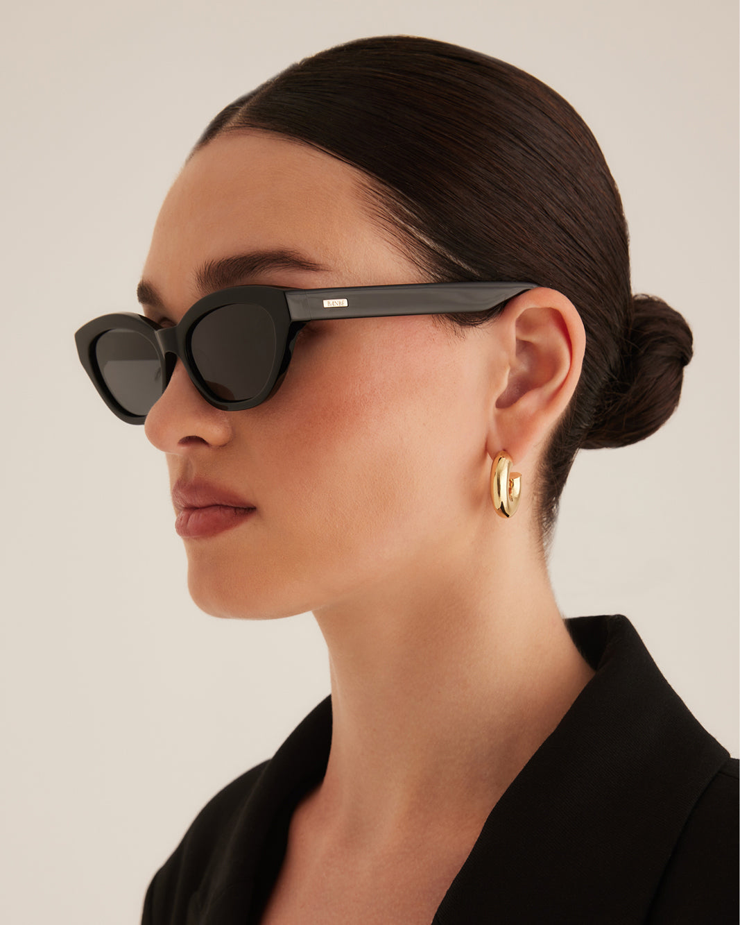 THE WINSLET - BLACK-BLACK-SUNGLASSES-BANBE-BILLINI USA