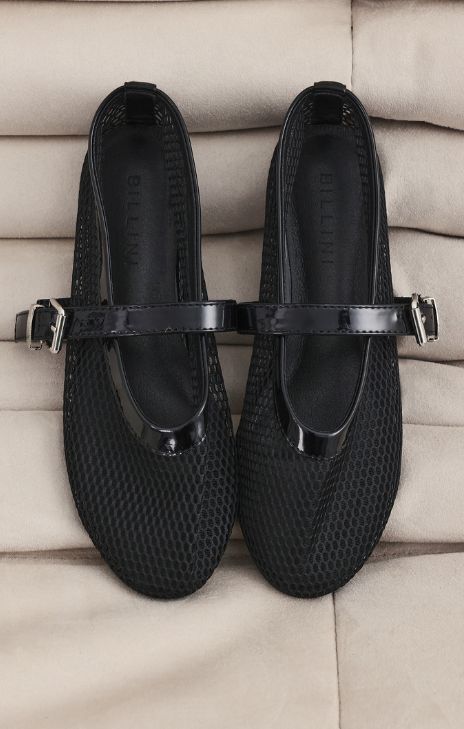TRENDING: BALLET FLATS
