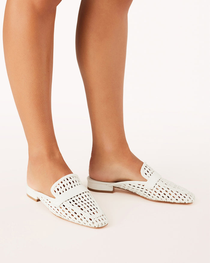 UIRA - WHITE-Flats-Billini-BILLINI USA