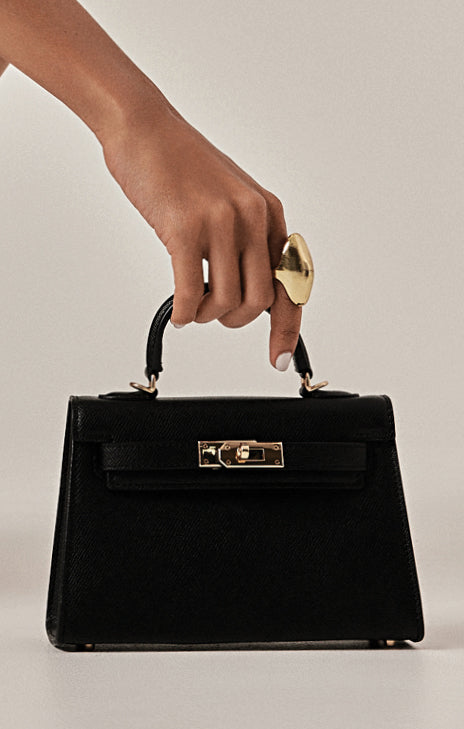 TRENDING NOW: HARIETTE